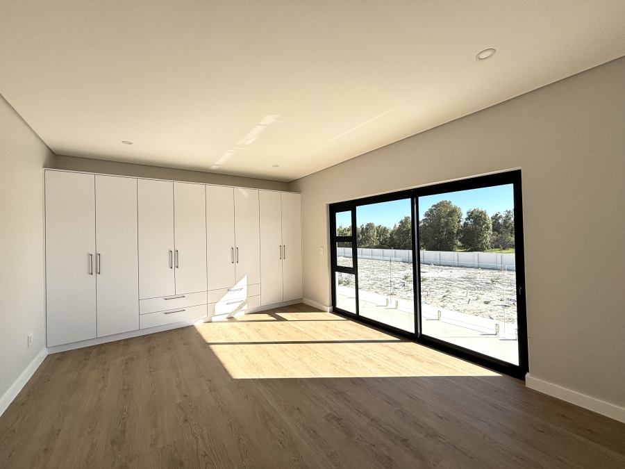 4 Bedroom Property for Sale in Sandown Western Cape